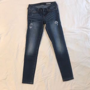 blue ripped jegging